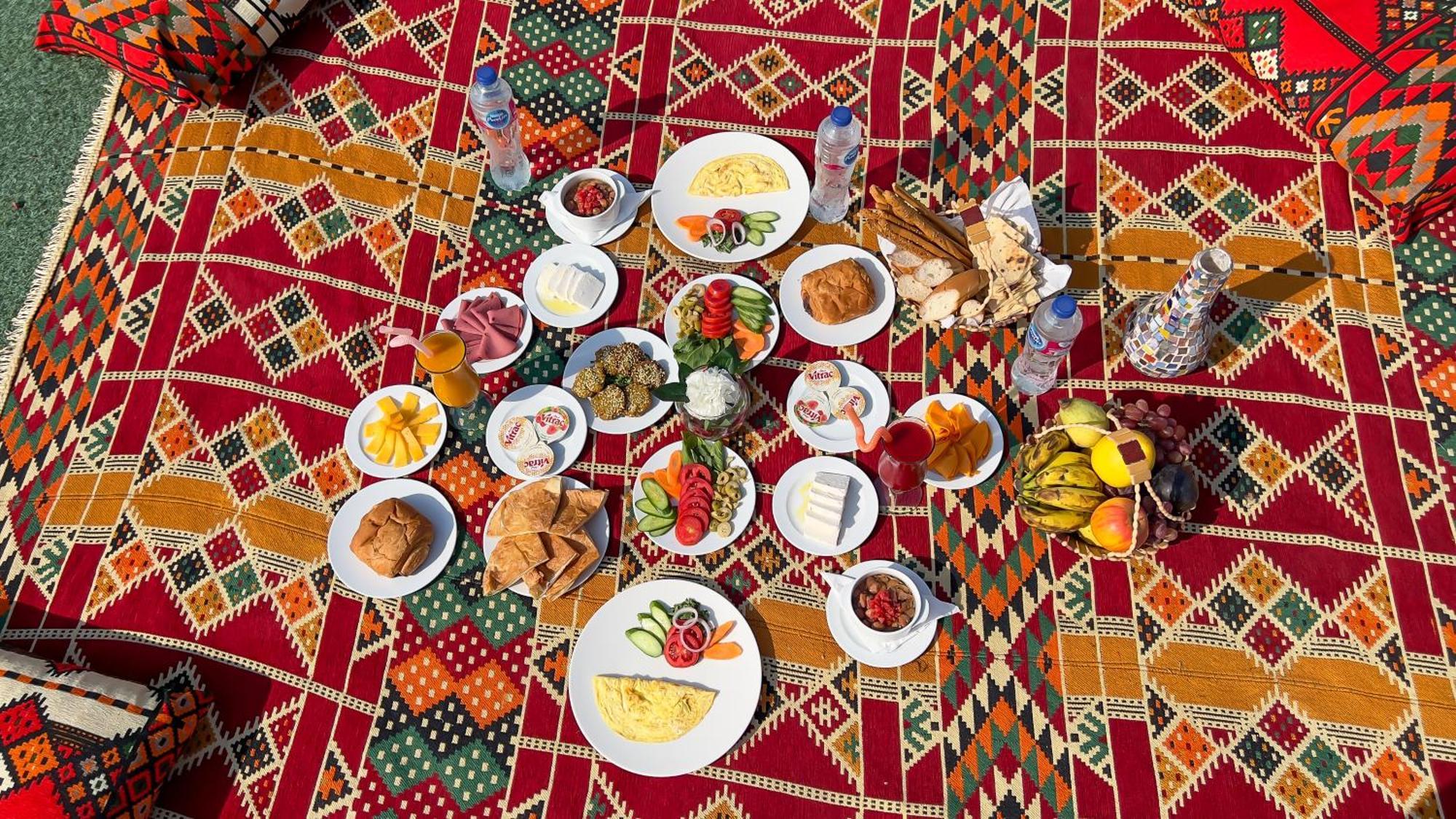 Master Pyramids Hotel Al Kawm al Akhdar Экстерьер фото